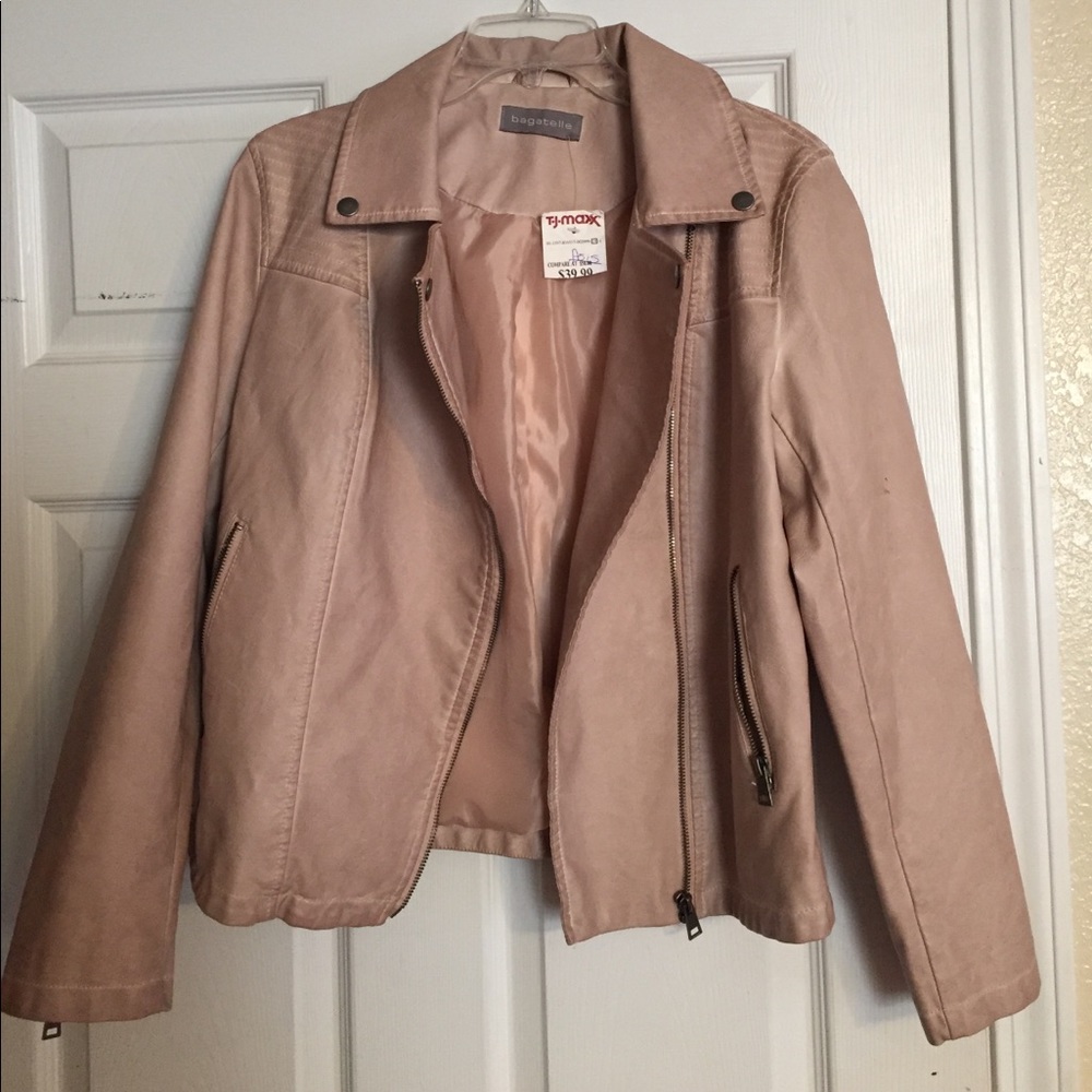 Stylish Nude Coat/jacket!